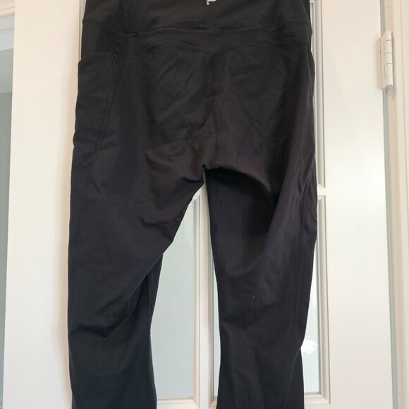 NWOT-Fabletics Cropped Legging - Picture 2 of 7